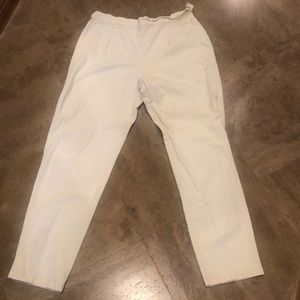 Marina Rinaldi cream slim fit slenderizing side zipper jeans. Made in Italy 🇮🇹